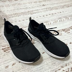 black and white new balance memory foam sneakers